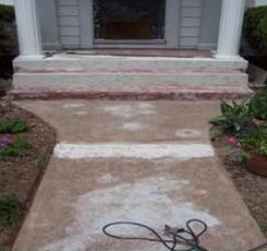 Concrete containment structure with seamless polyurea lining